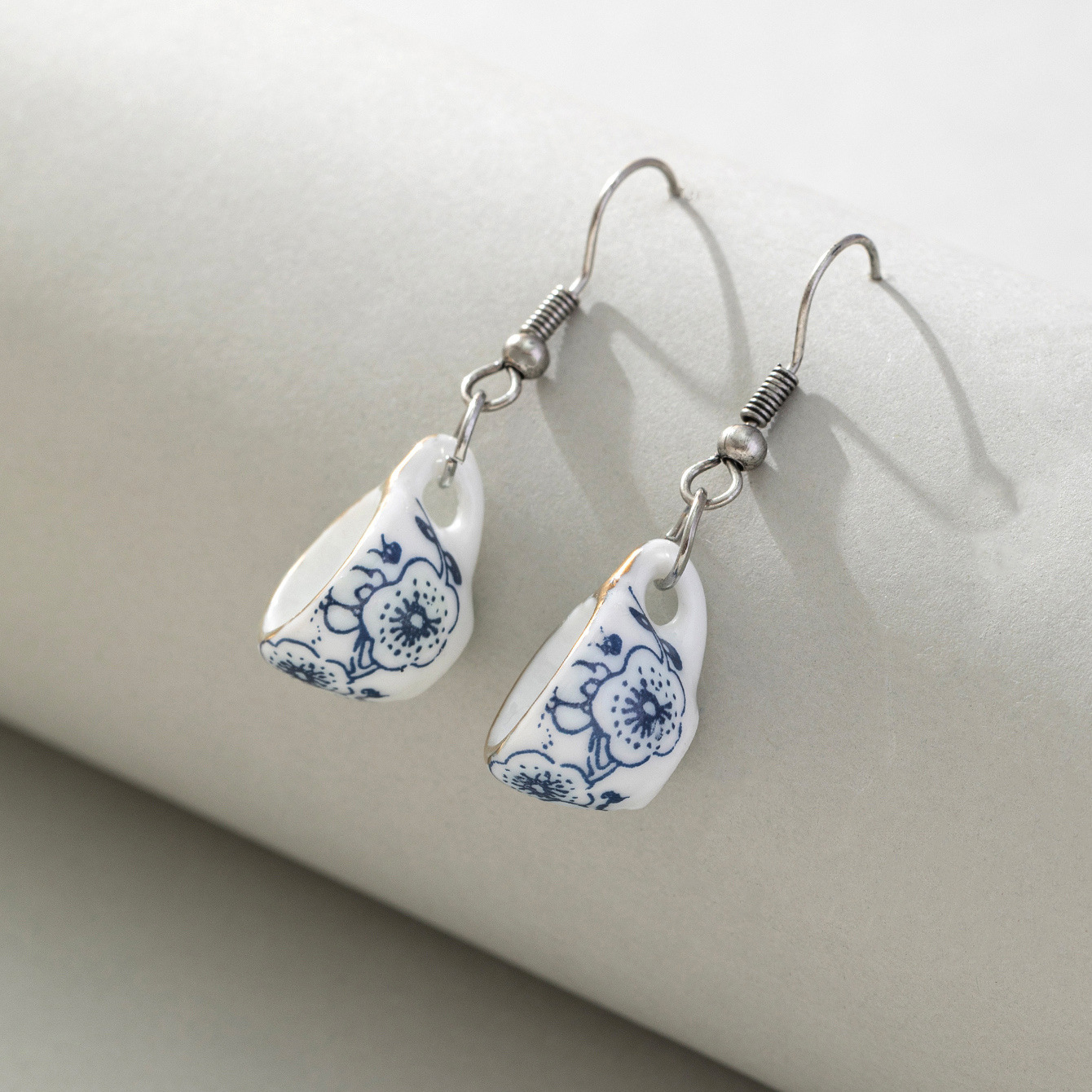 Blue and White Ceramic Chinese Tea Cup with Ear Hook