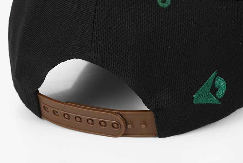 Simple Green Maple Leaf Hemp Leaf Caps