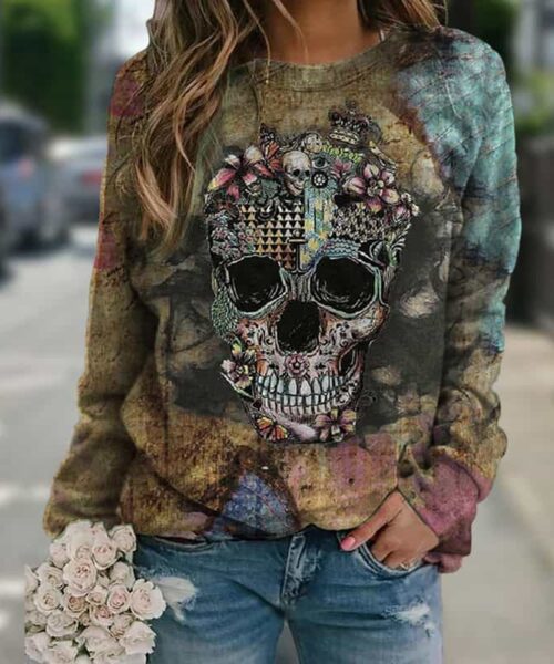 Long sleeve skull print sweatshirt