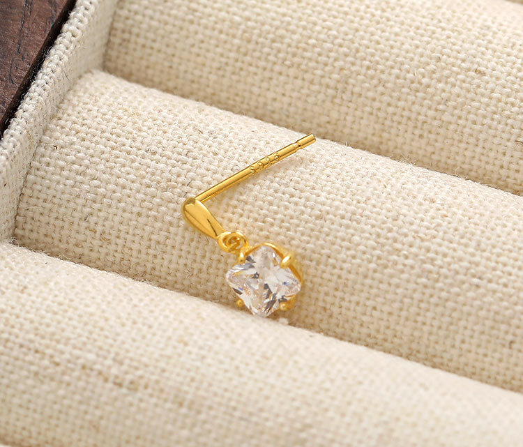 S925 Silver Simple Elegant Square Diamond Stud Earrings