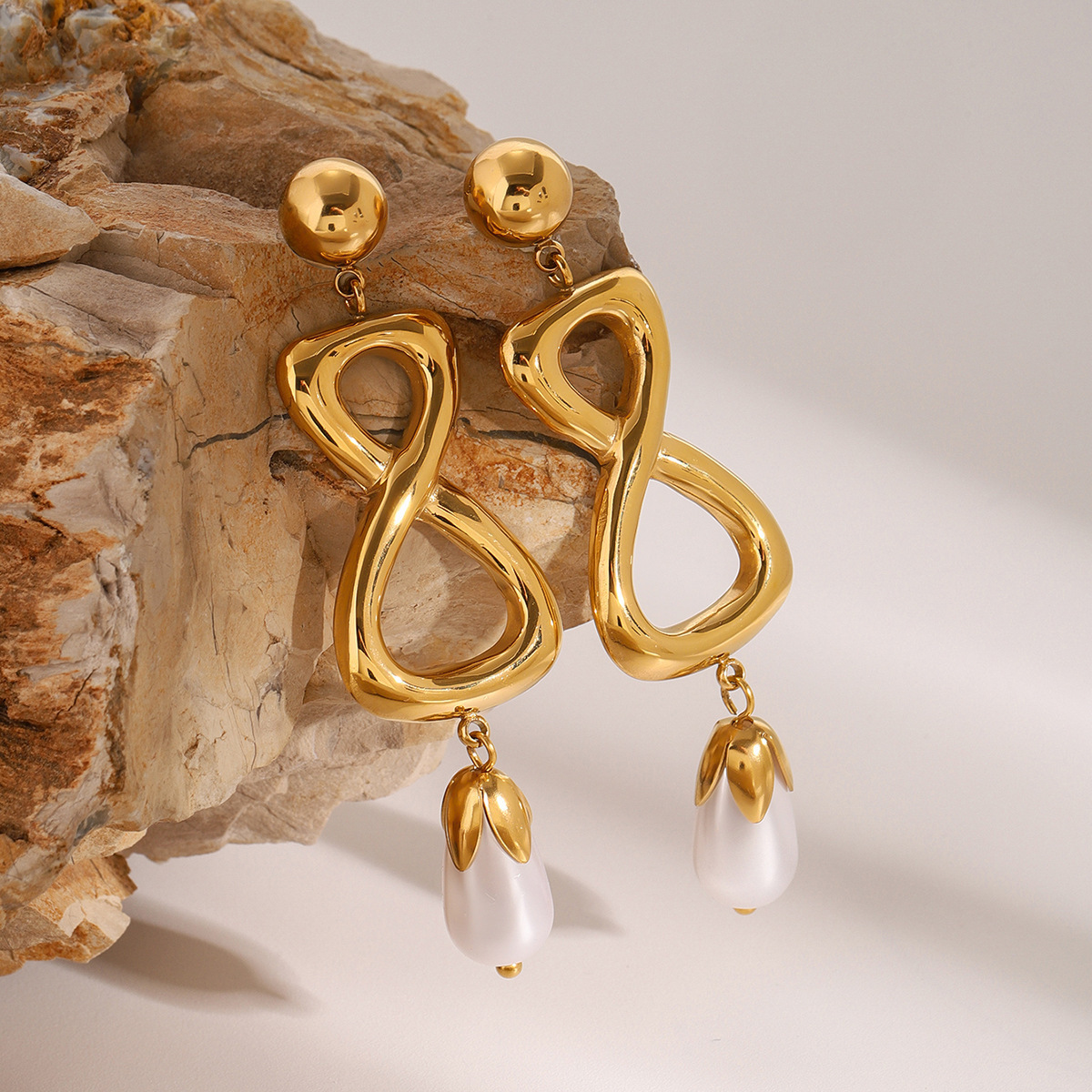 Stainless Steel Pearl Earrings High Sense