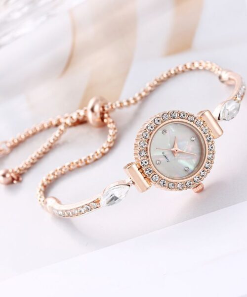Diamond Dial Decorative Pull-out Bracelet Watch