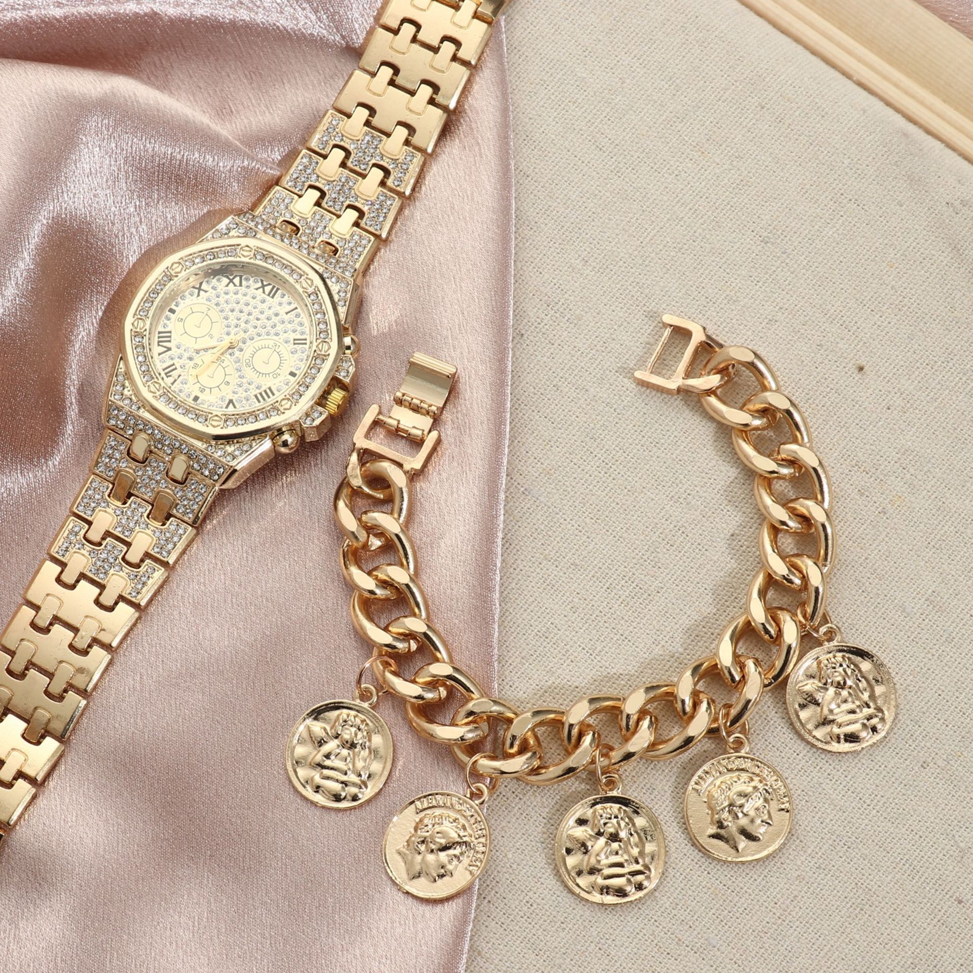 Women's Watch Diamond Large Dial Quartz Watch