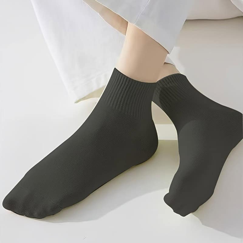 5 Pairs Of Women's Cotton Socks Soft