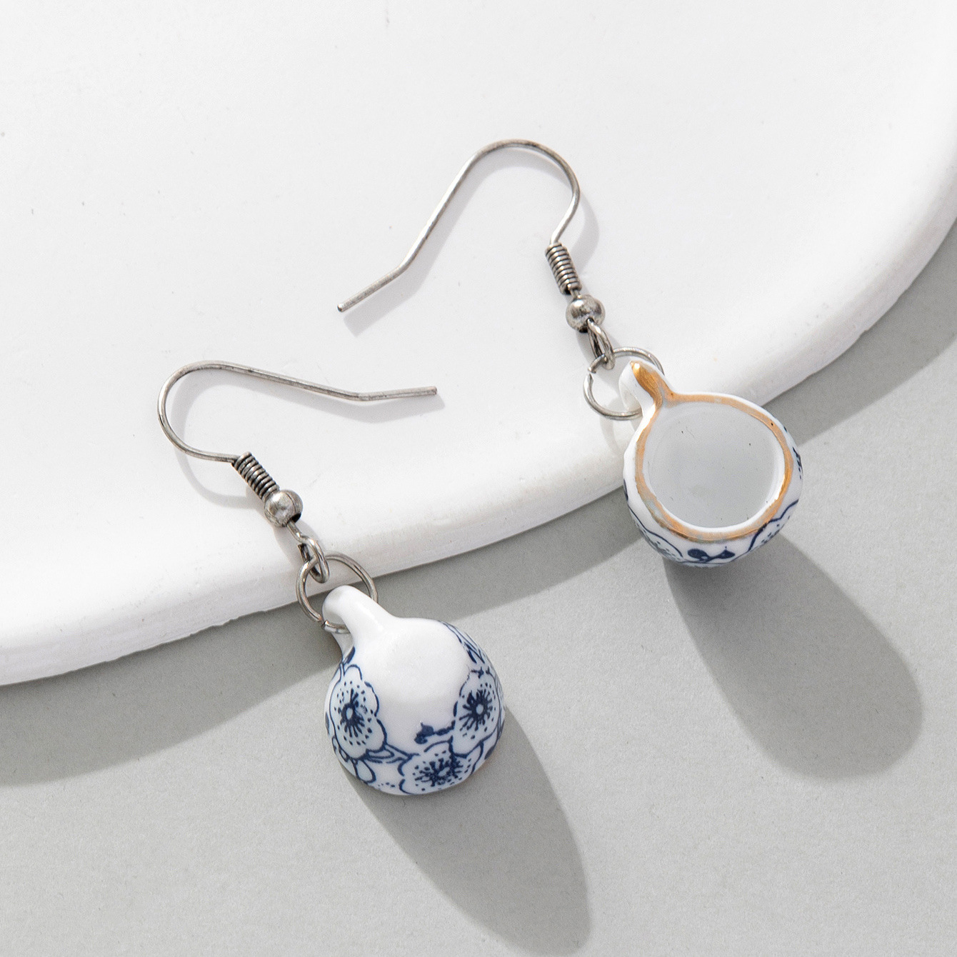Blue and White Ceramic Chinese Tea Cup with Ear Hook