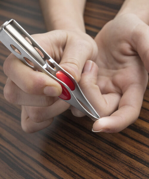 Hair Removal Tweezers with LED Lezers InnovaGoods